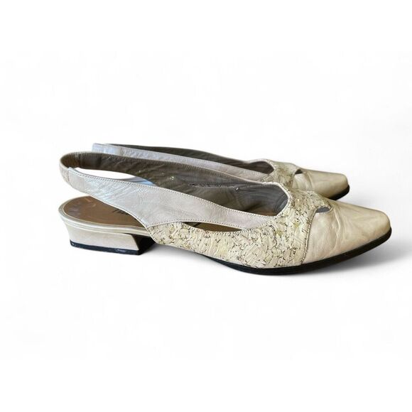 VTG Margaret J.Slingback Vintage 80's/90's Low Heels Gold Flair Slip On Size 7.5 - Picture 4 of 9